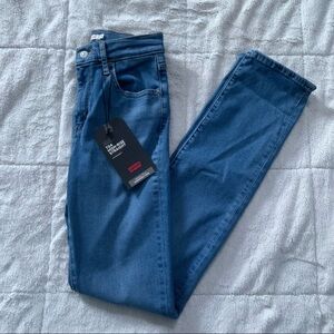 Levi's Women's High Rise Jeans - Blue